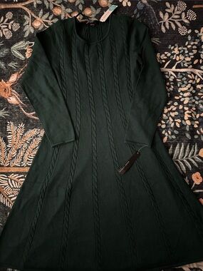 maggy london green velvet dress | Dresses | Nwt Maggy London Wrap Look Size 4 Long Sleeved 3-piece